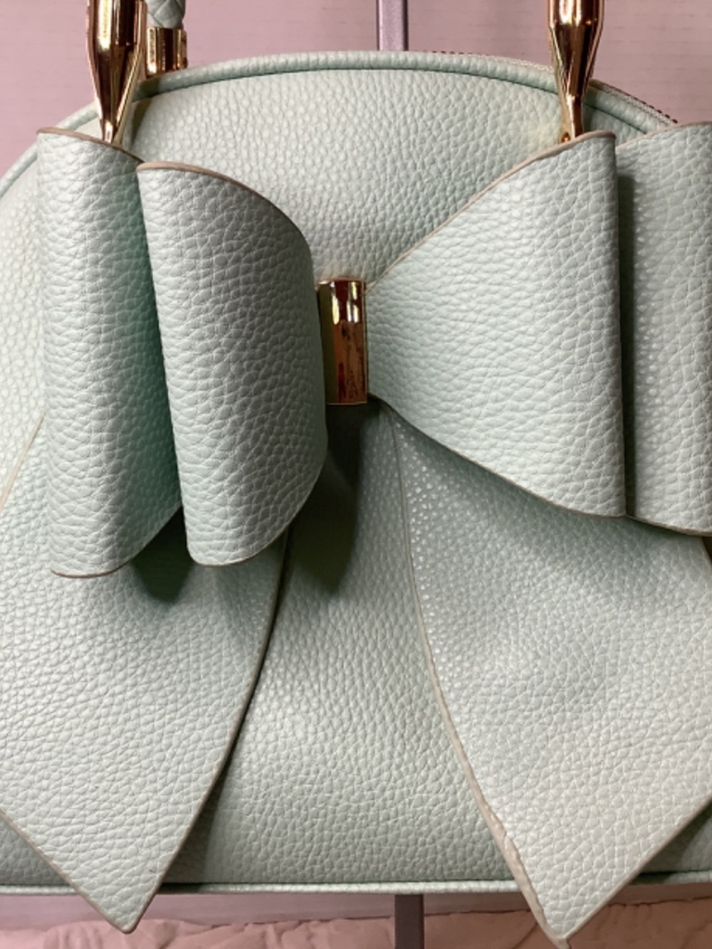 EUC Grossi Green Bow hand crossbody bag - Picture 6 of 14